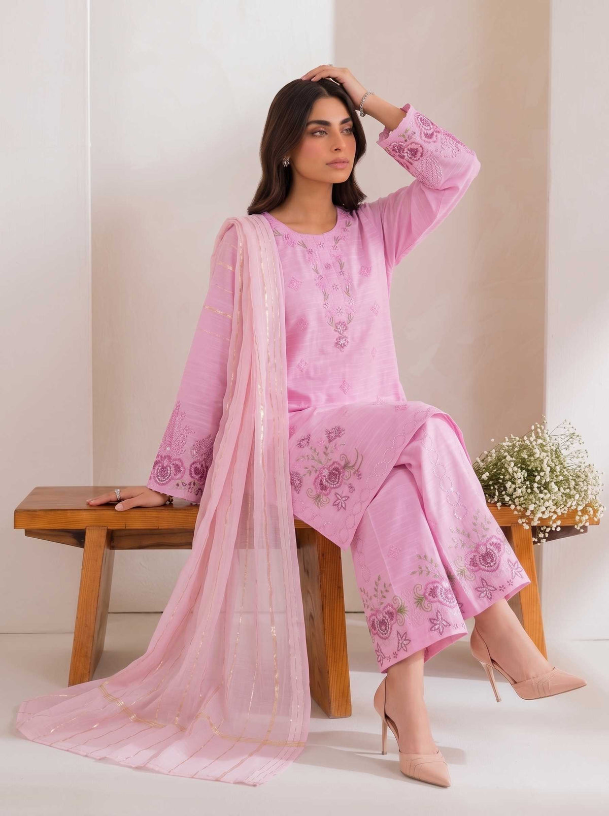 EMBROIDERY THREAD BORING CUTWORK DAMAN COLLECTION
