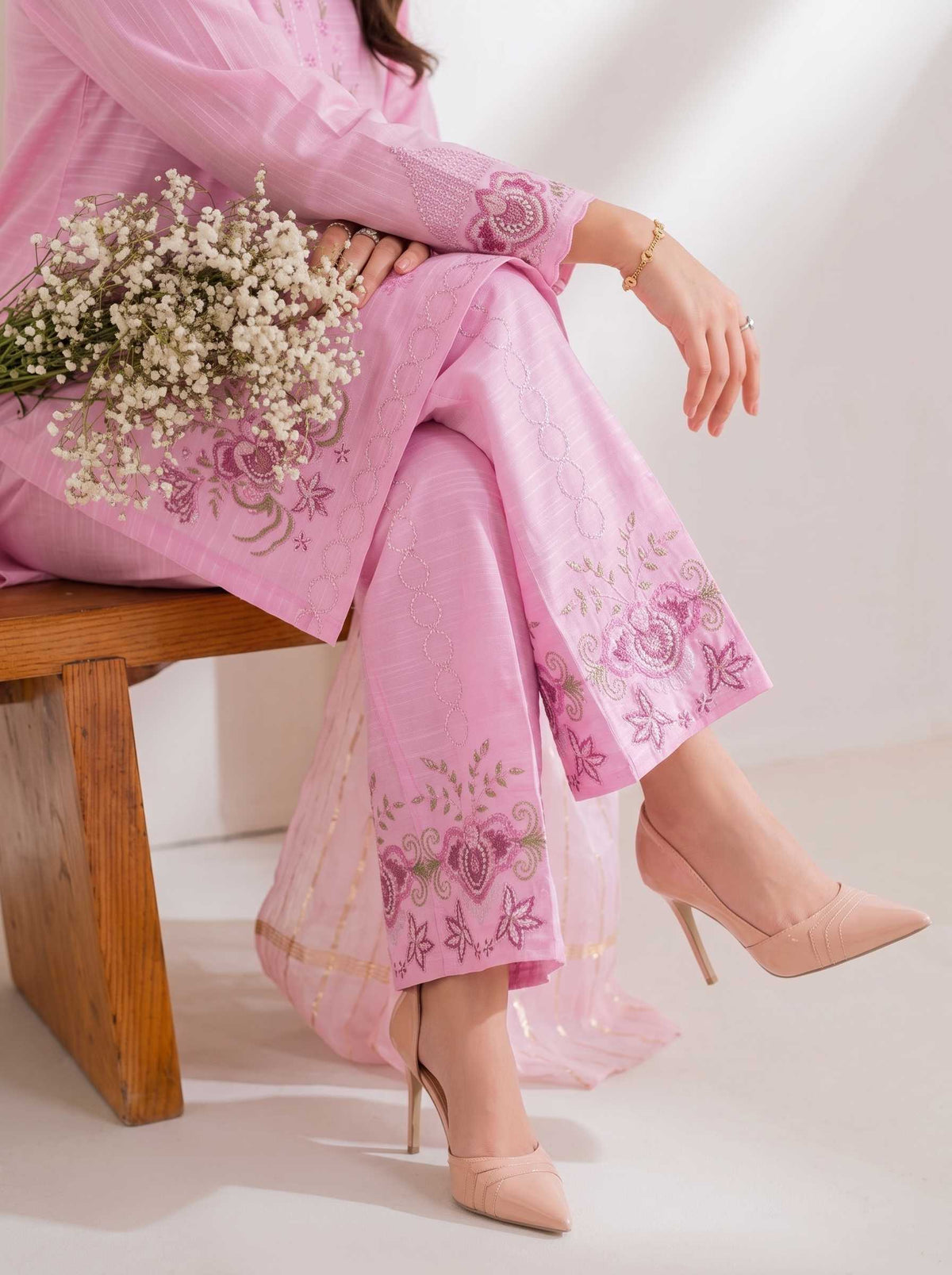 EMBROIDERY THREAD BORING CUTWORK DAMAN COLLECTION