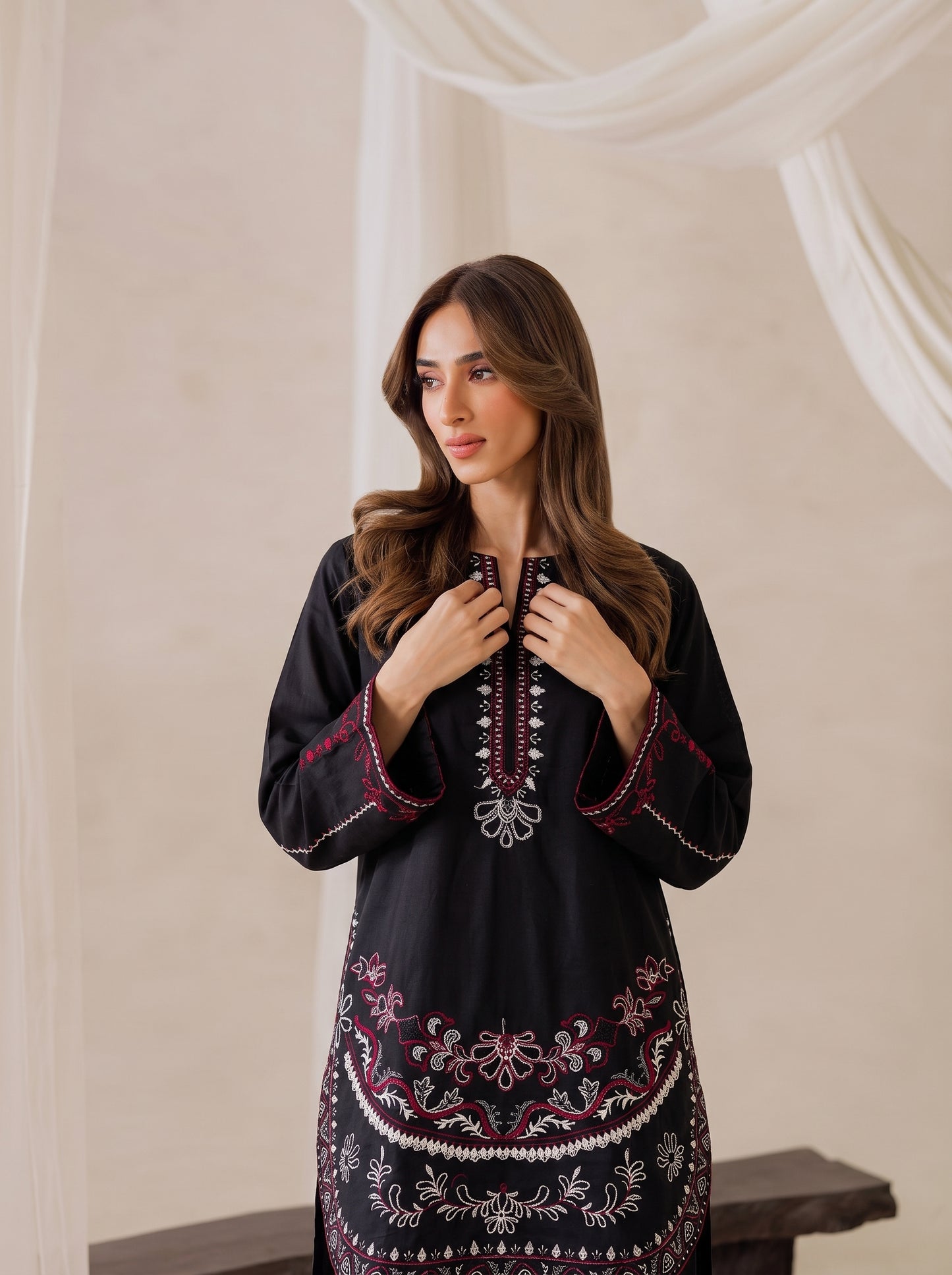 EMBROIDERY ROUND DAMAN KURTI WITH EMBROIDERY FLAPPER CO-ORD 2 PC SET✨