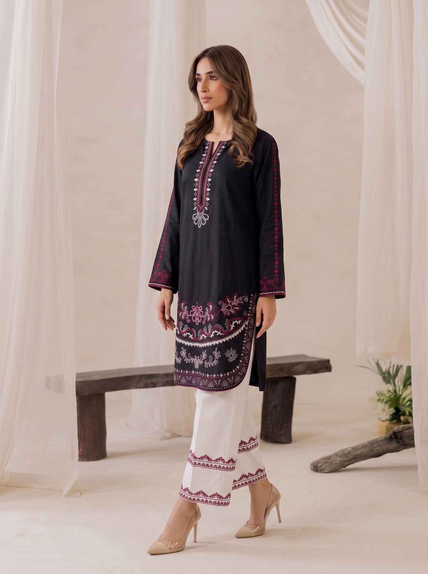 EMBROIDERY ROUND DAMAN KURTI WITH EMBROIDERY FLAPPER CO-ORD 2 PC SET✨