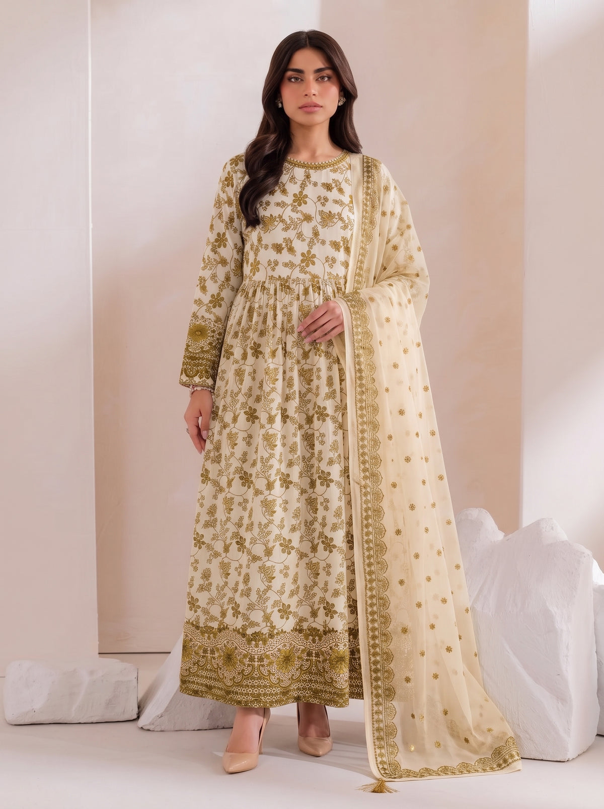 Hania Amir Inspired Printed 3 Piece Maxi Suit.