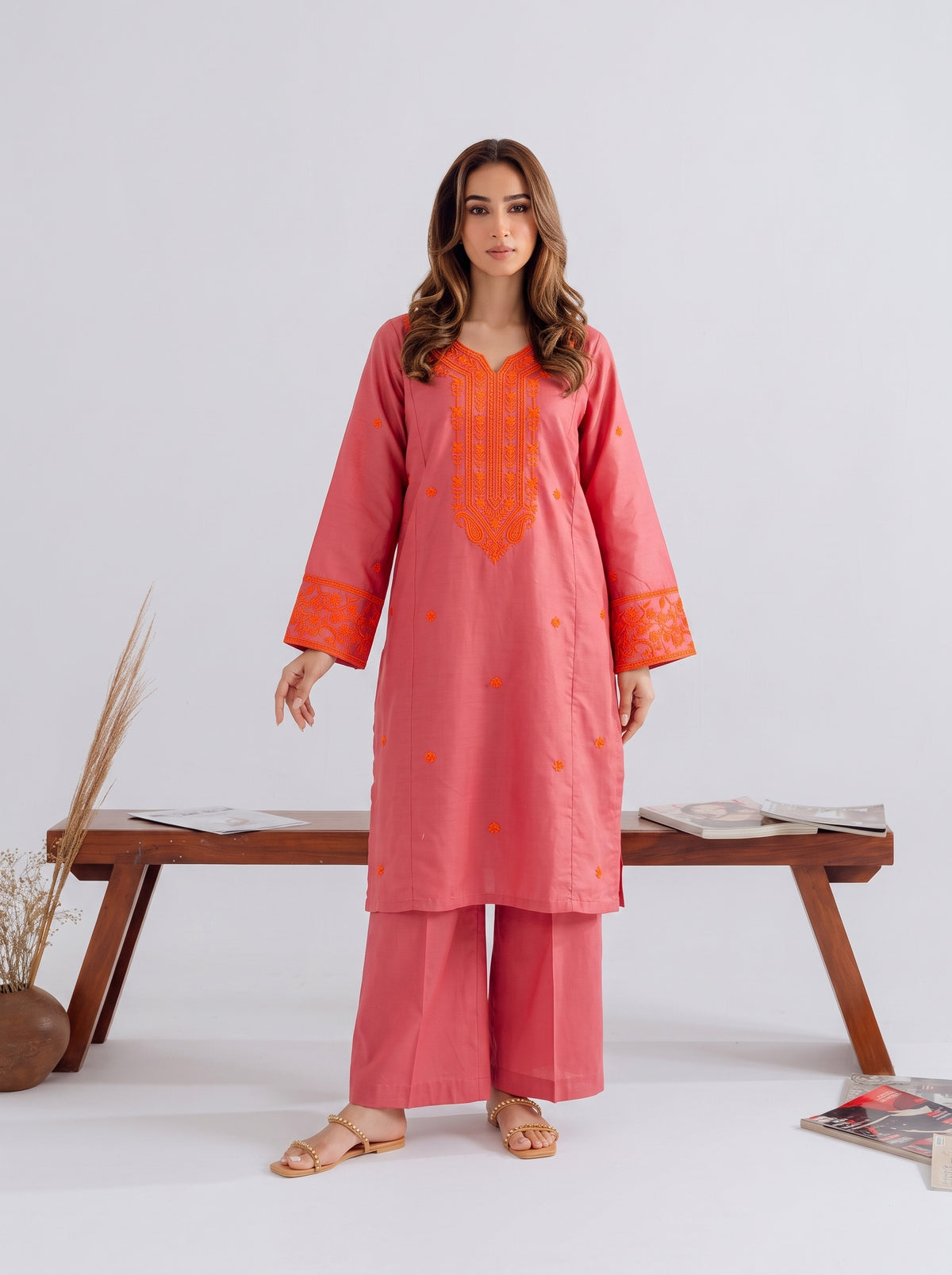 EMBROIDERY KURTI WITH CARGO CO-ORD 2 PC SET✨