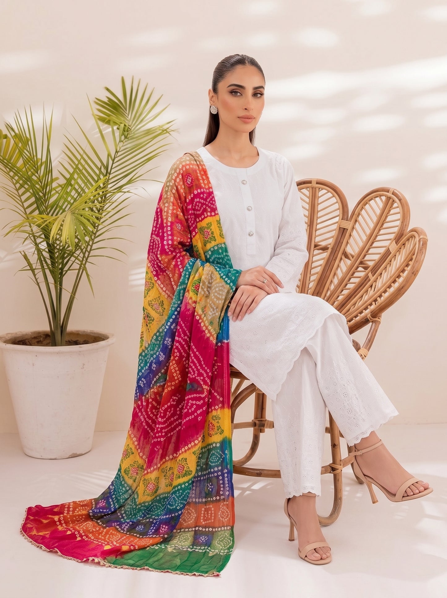 EMBROIDERY CHICKEN KARI 3 PEICE SUIT