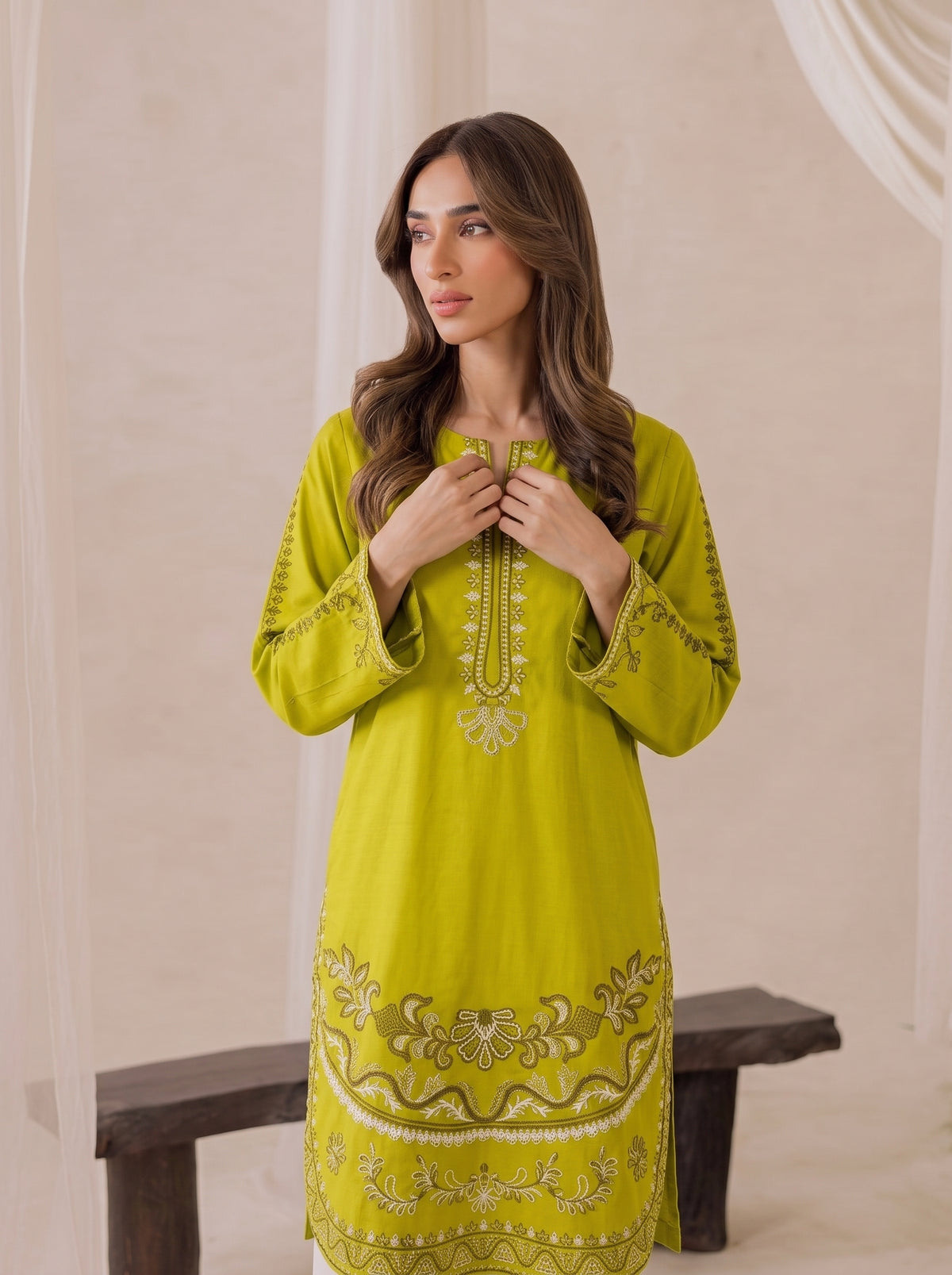 EMBROIDERY ROUND DAMAN KURTI WITH EMBROIDERY FLAPPER CO-ORD 2 PC SET✨
