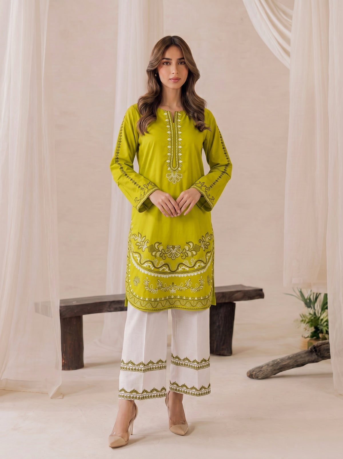 EMBROIDERY ROUND DAMAN KURTI WITH EMBROIDERY FLAPPER CO-ORD 2 PC SET✨